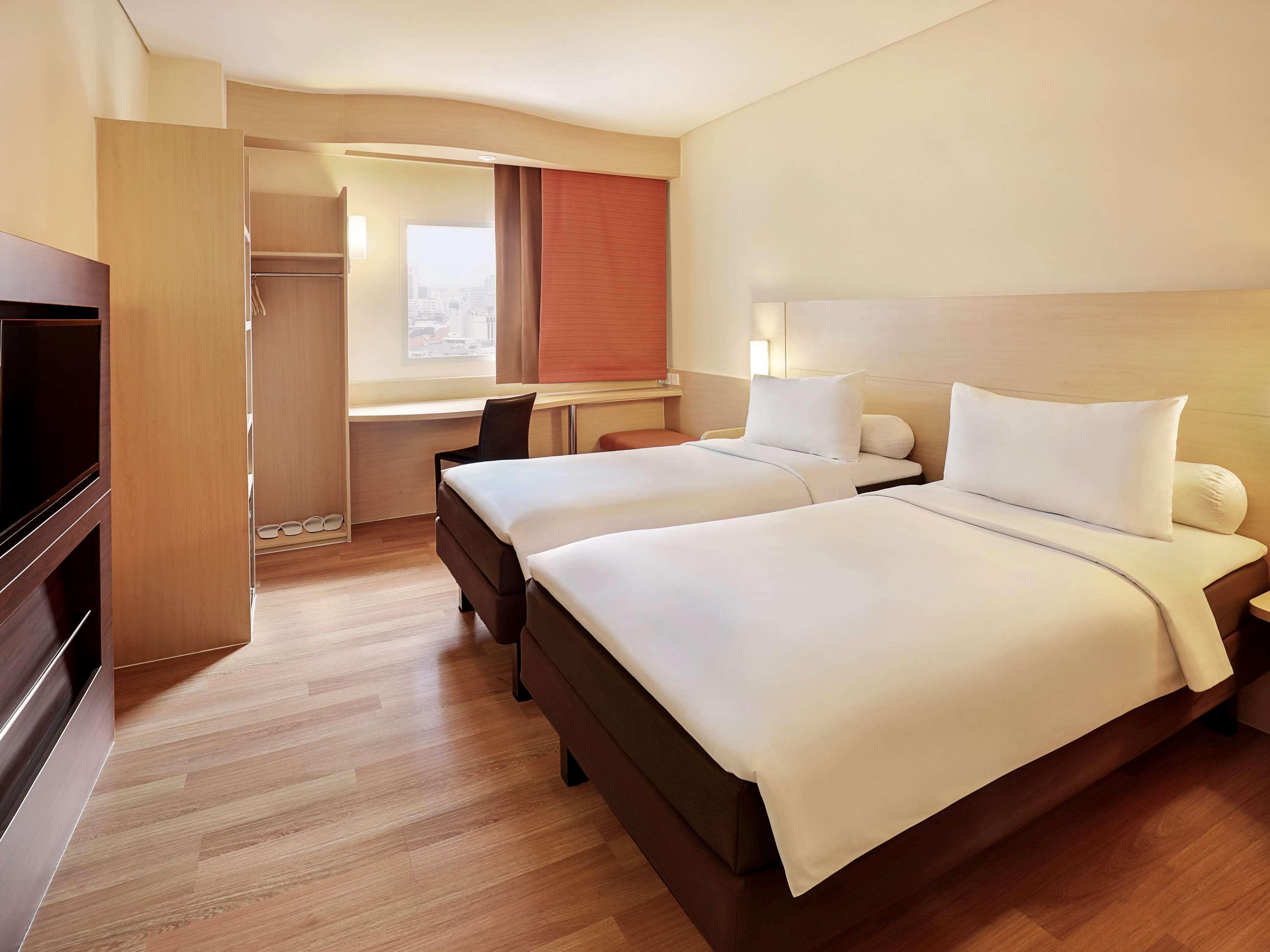 Ibis Jakarta Harmoni מראה חיצוני תמונה