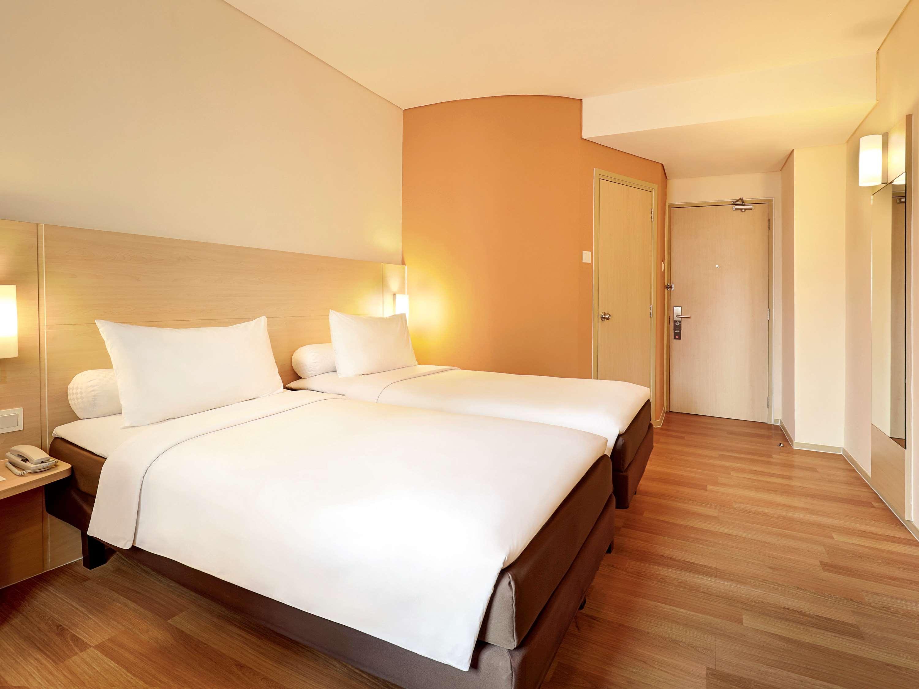 Ibis Jakarta Harmoni מראה חיצוני תמונה
