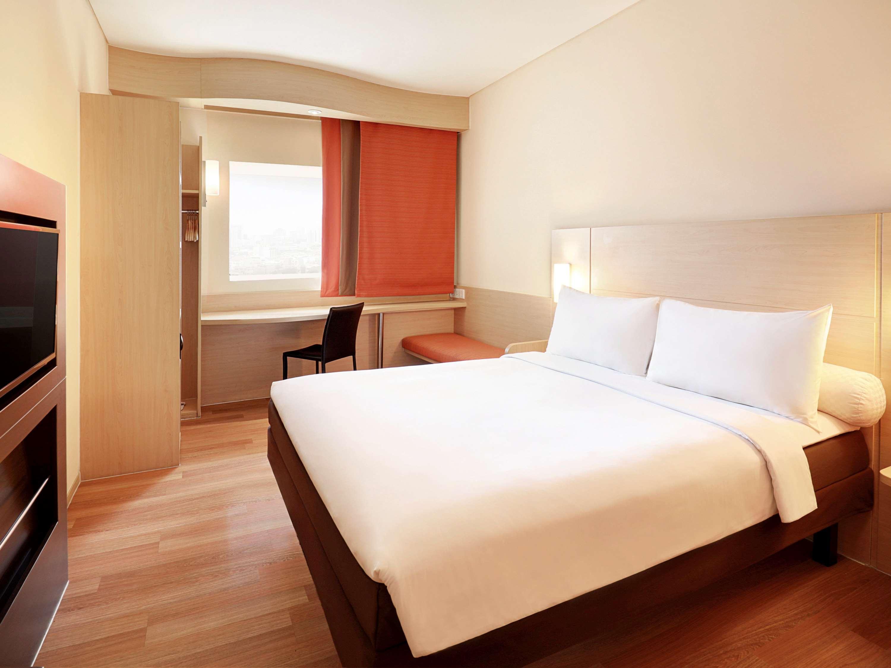 Ibis Jakarta Harmoni מראה חיצוני תמונה