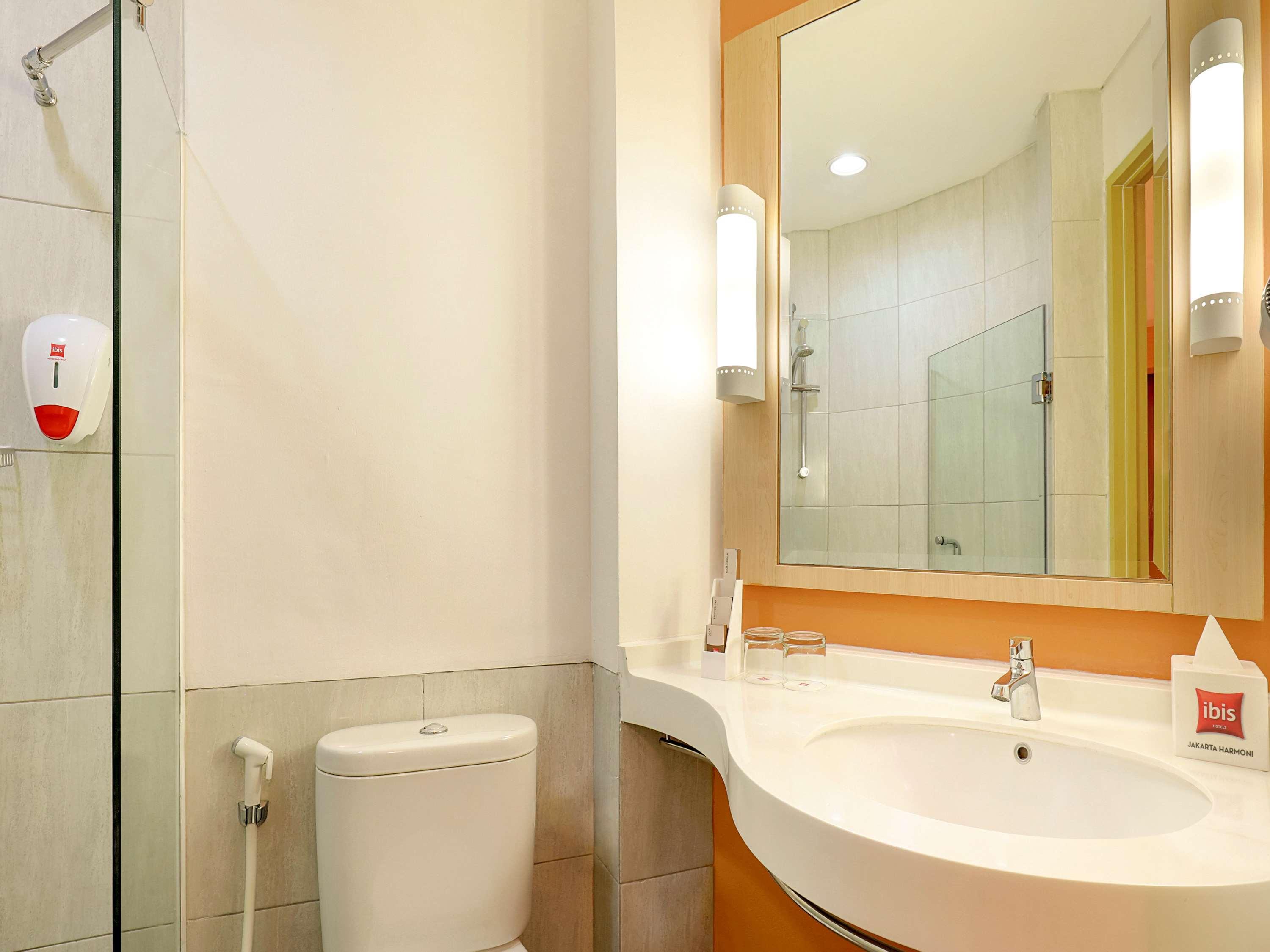 Ibis Jakarta Harmoni מראה חיצוני תמונה