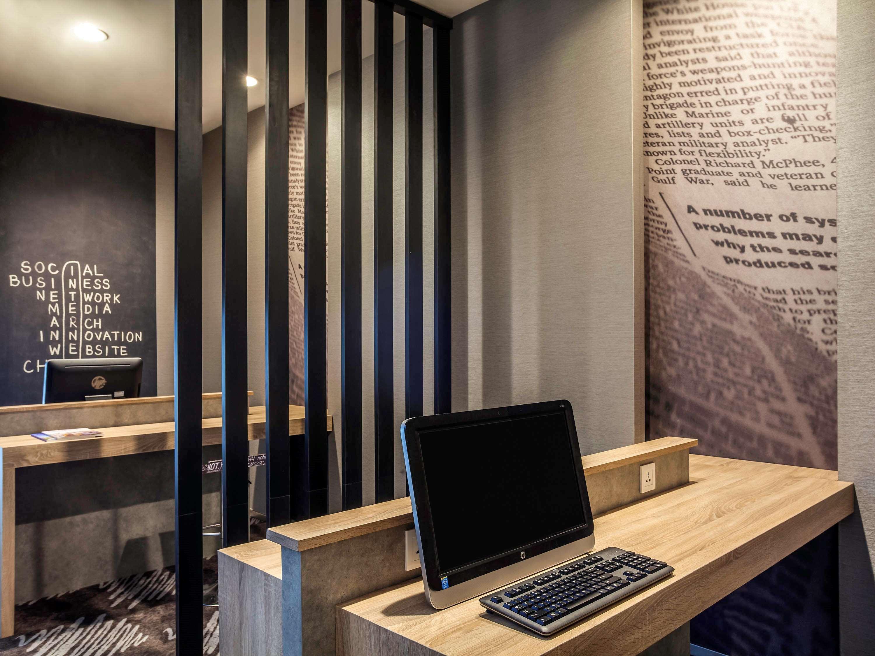 Ibis Jakarta Harmoni מראה חיצוני תמונה