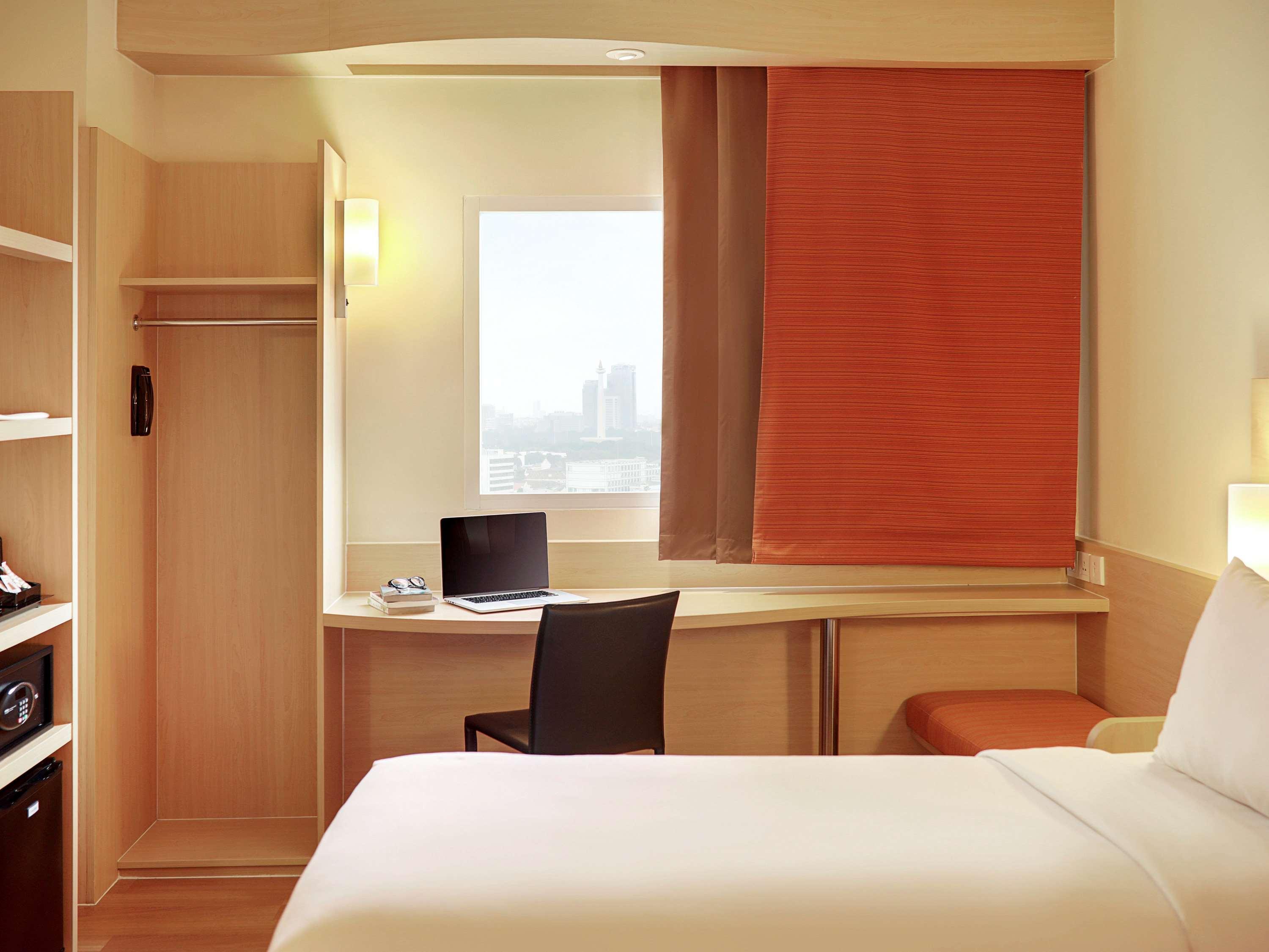 Ibis Jakarta Harmoni מראה חיצוני תמונה
