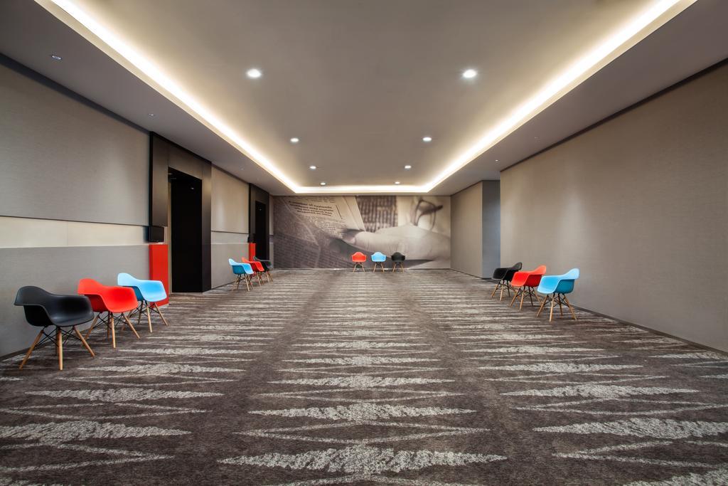 Ibis Jakarta Harmoni מראה חיצוני תמונה