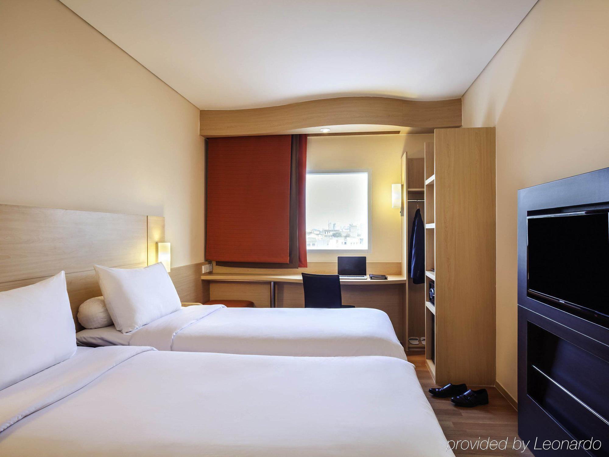 Ibis Jakarta Harmoni מראה חיצוני תמונה