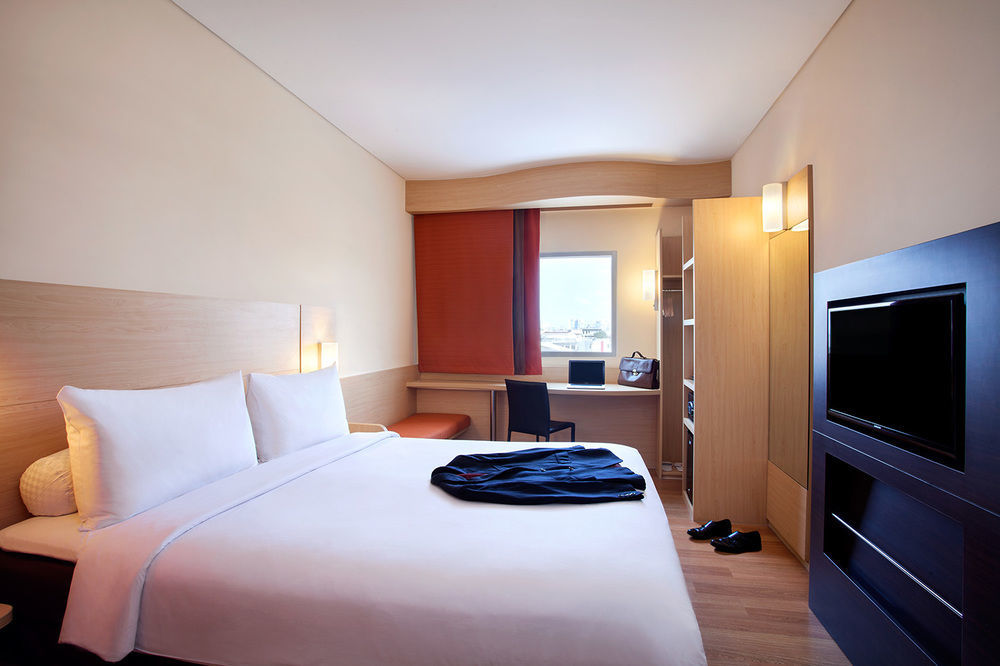 Ibis Jakarta Harmoni מראה חיצוני תמונה