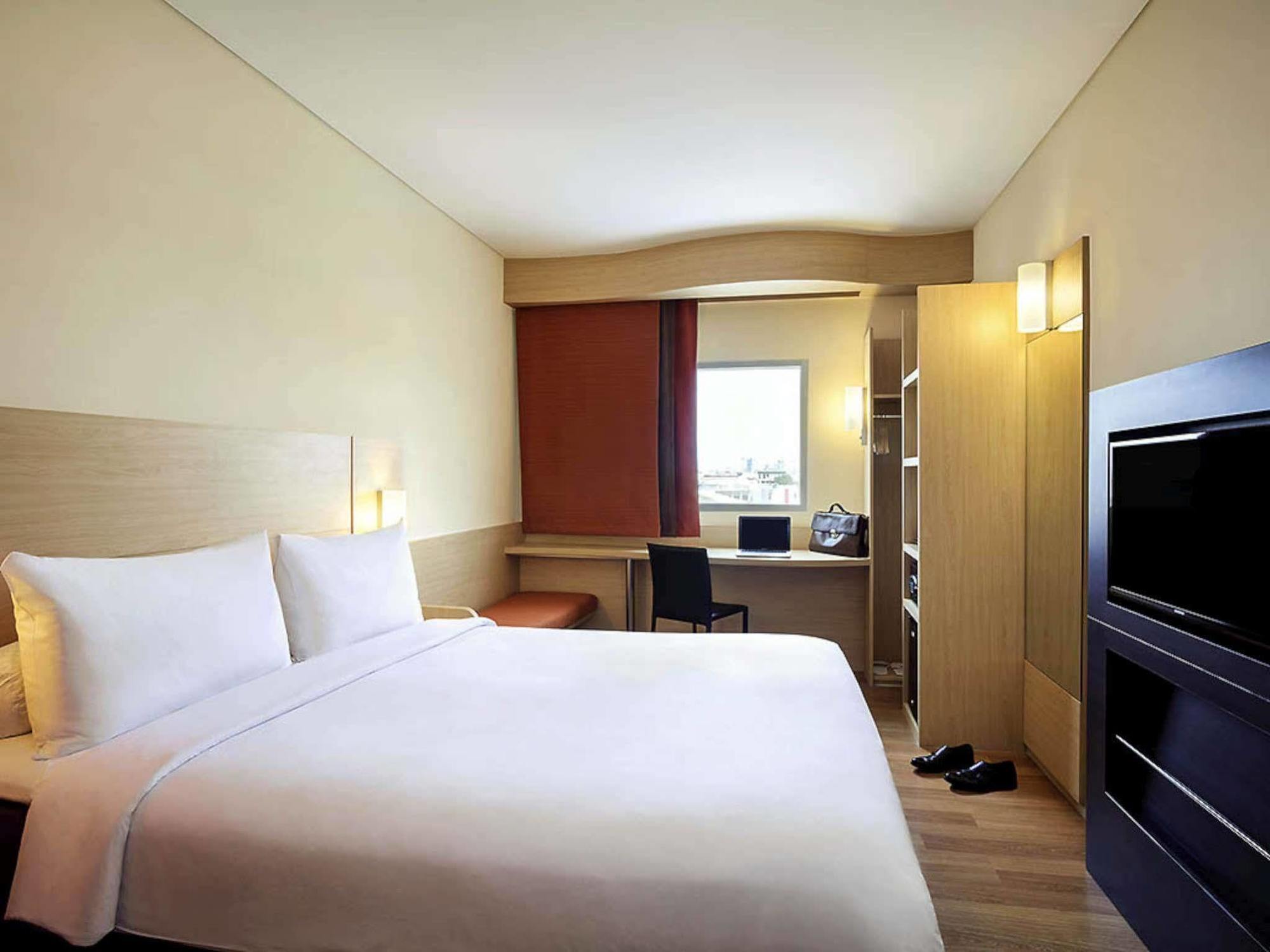 Ibis Jakarta Harmoni מראה חיצוני תמונה